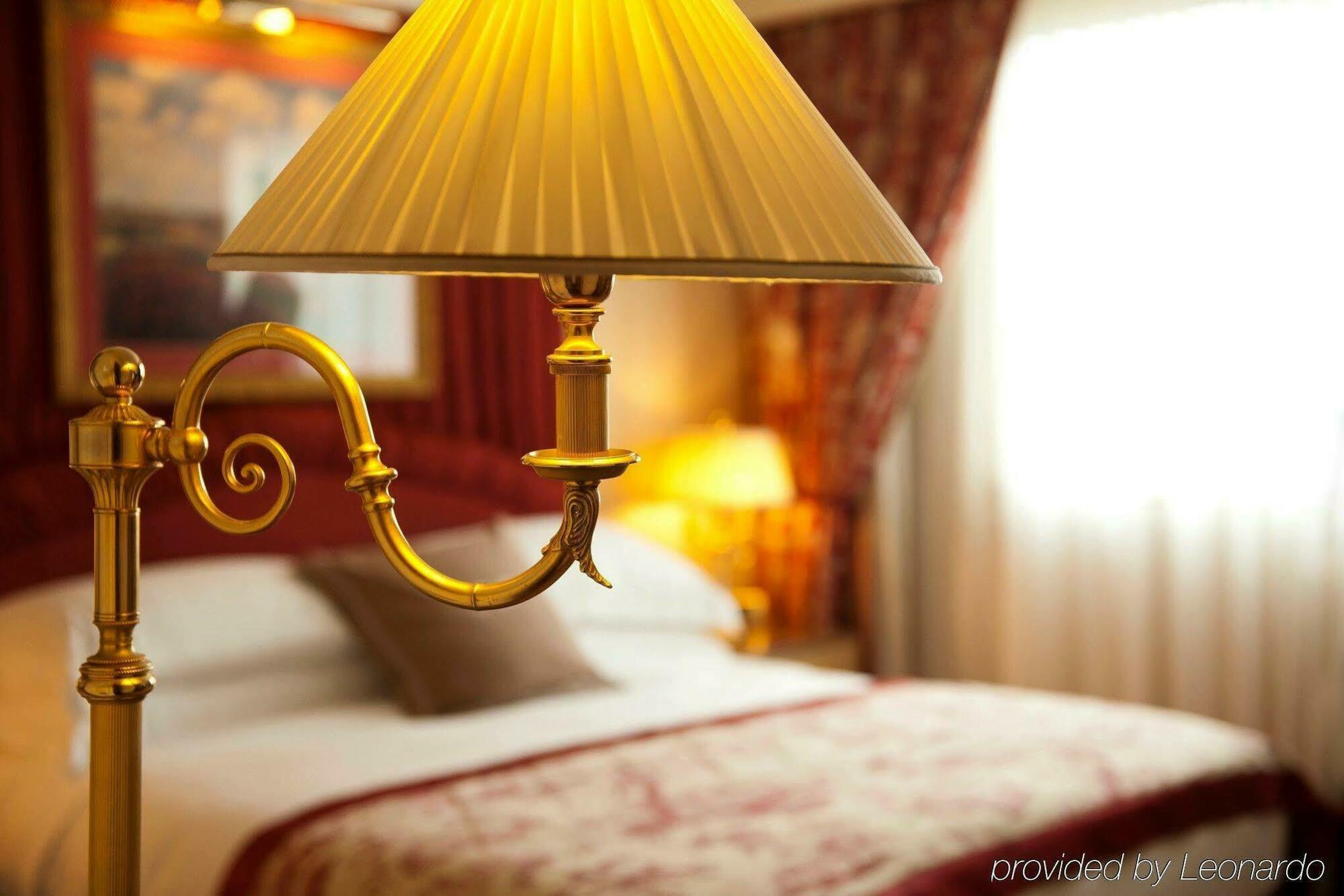 ホテル Intercontinental Le Vendome ベイルート エクステリア 写真
